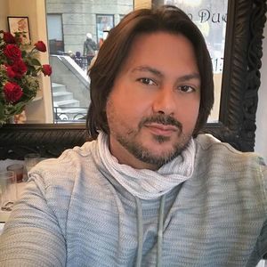 Meet your Posher, Elliot